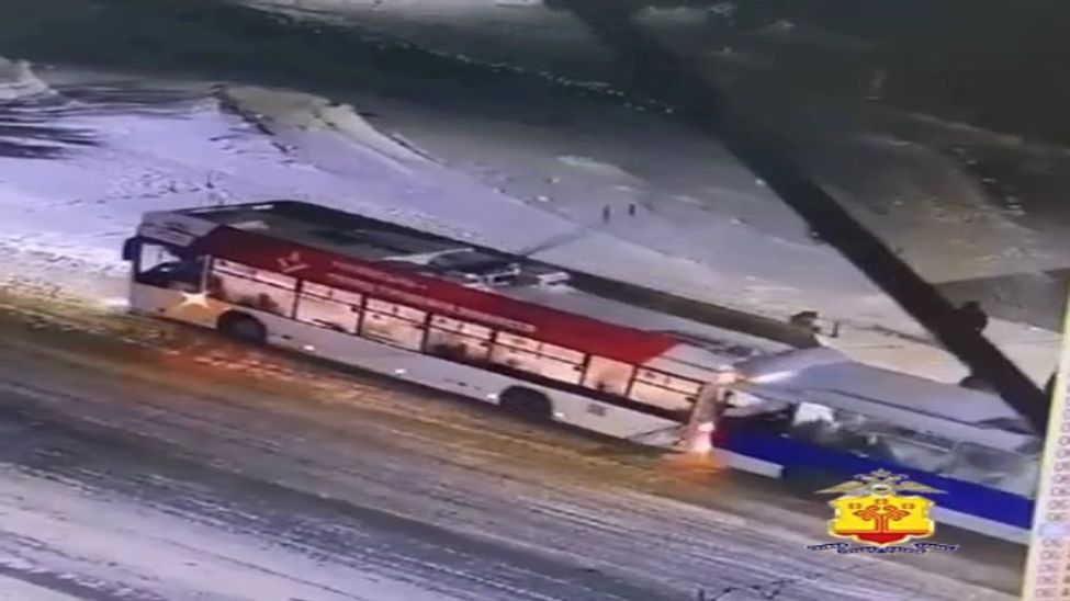 В Чебоксарах в результате столкновения троллейбусов пострадали 6 человек