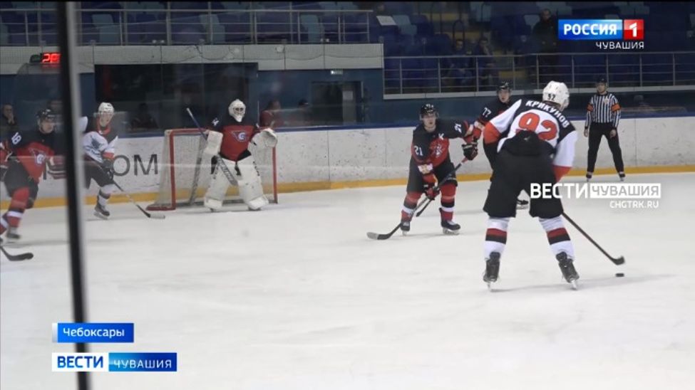 Новочебоксарский «Сокол» дал бой «Тамбовским волкам»