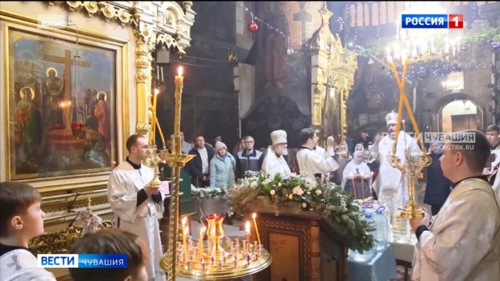 Православные верующие отмечают Крещенский сочельник