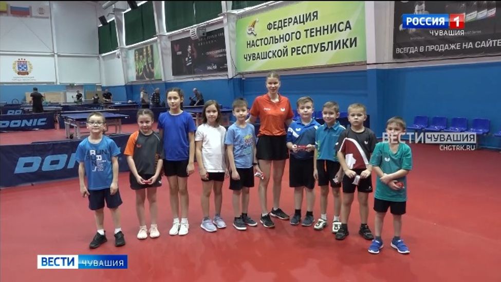 В Чебоксарах мастер спорта Анастасия Либацкая провела тренировку для детей и взрослых