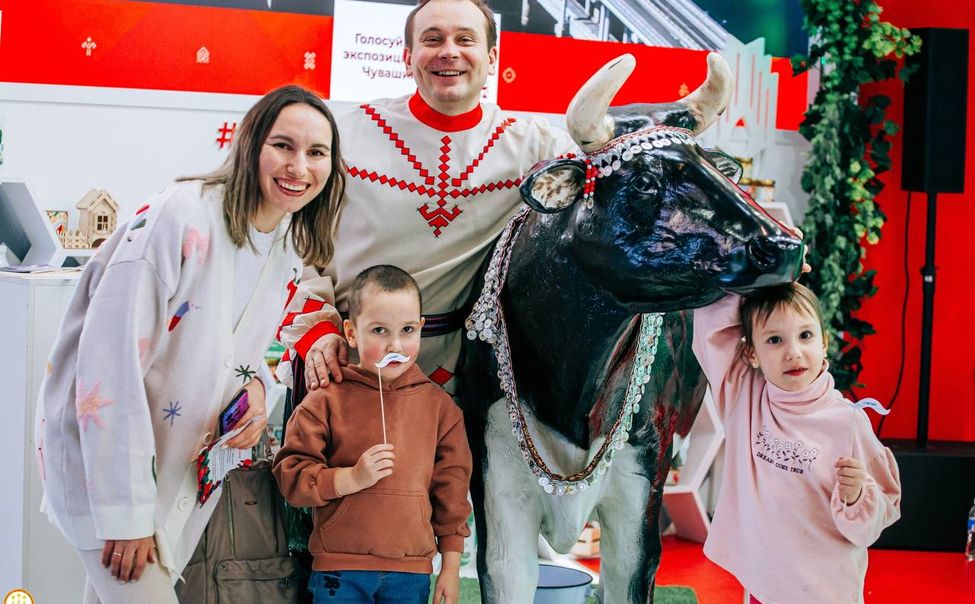 Сергей Артамонов порадовался успеху экспозиции Минсельхоза Чувашии на выставке "Россия"