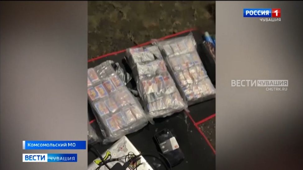 На трассе М-12 в Чувашии задержали наркокурьера с 20 кг гашиша