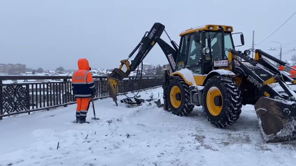 Чебоксарский мэр заявил: реконструкция Октябрьского моста идет по графику