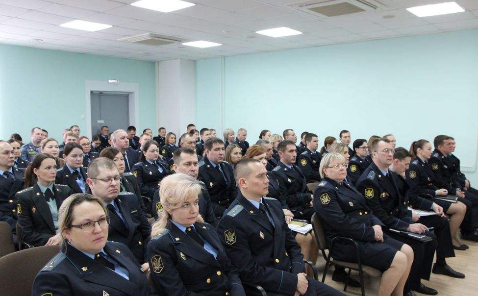 За год судебные приставы Чувашии взыскали 5,5 миллиардов рублей