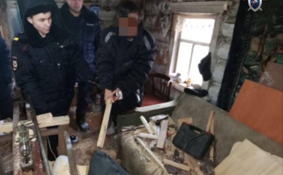 Житель Урмарского округа стамеской убил односельчанина