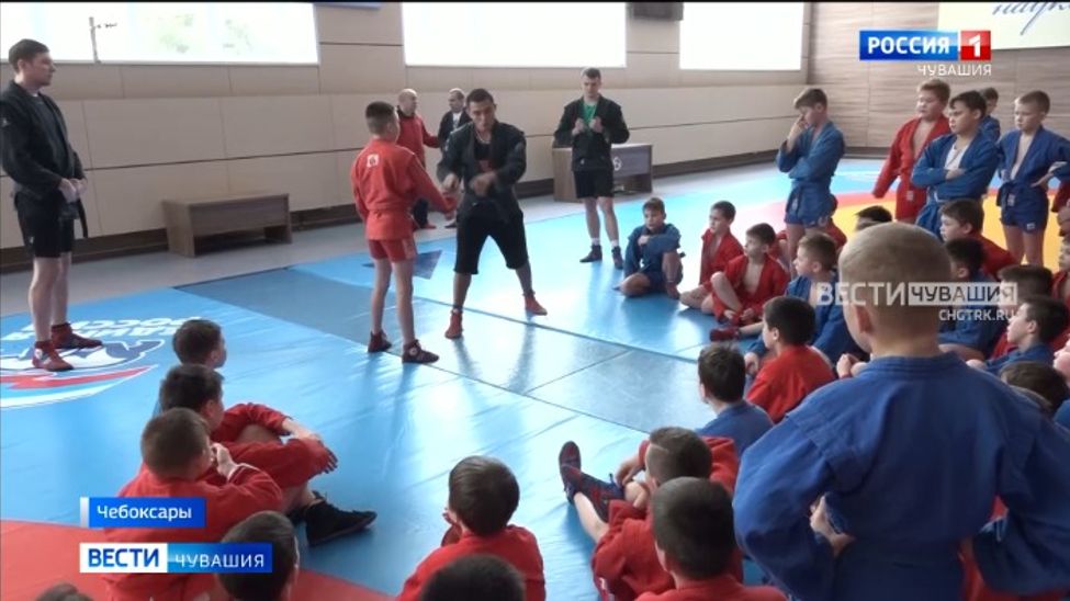 В Чувашии «вольники» побывали в гостях у самбистов 