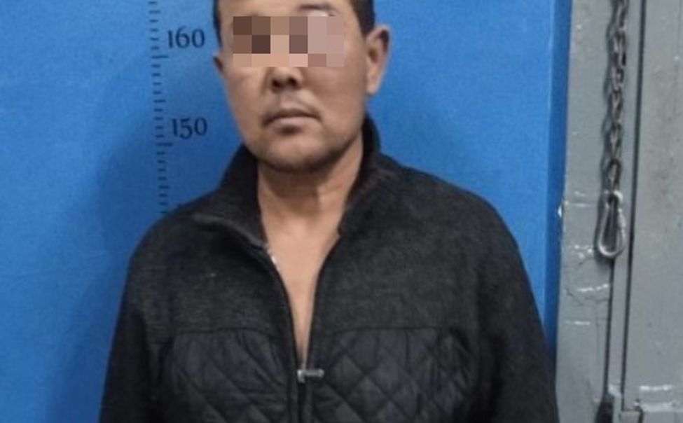 В Чебоксарах полицейские поймали иностранца, укравшего портфель из кафе