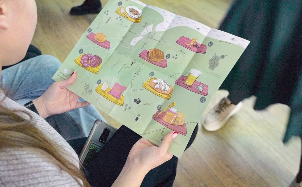 Чебоксарские художницы создали путеводитель из тематических карт