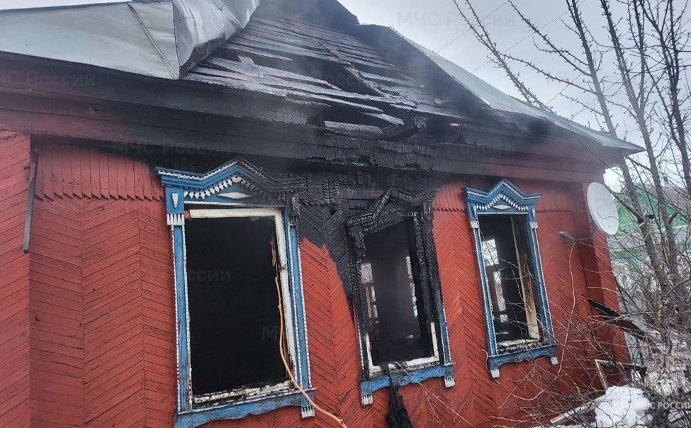 В Шумерле сгорел частный дом. Погиб 64-летний мужчина