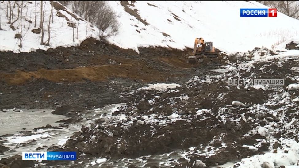 В селе Большое Чурашево Ядринского округа началась очистка пруда