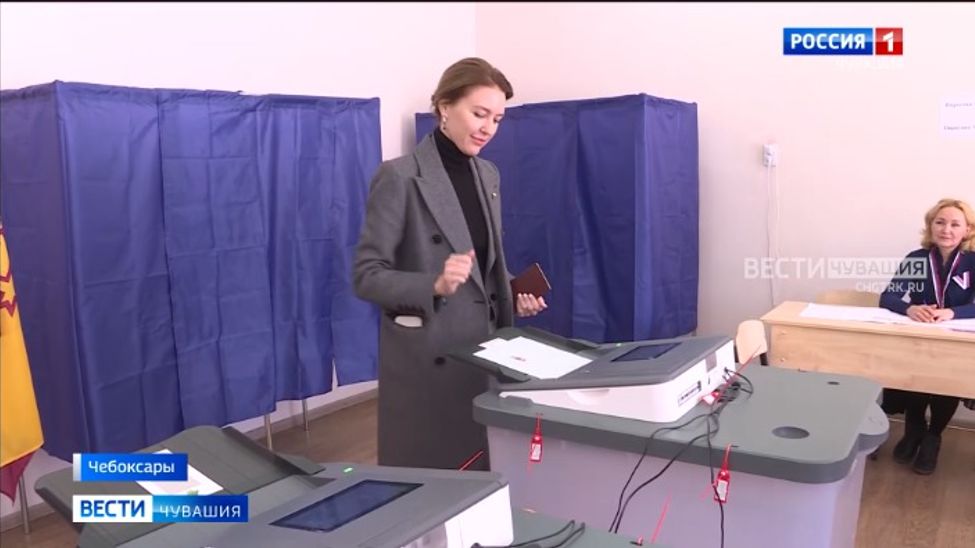 Жители Чувашии с раннего утра принимают участие в выборах президента страны