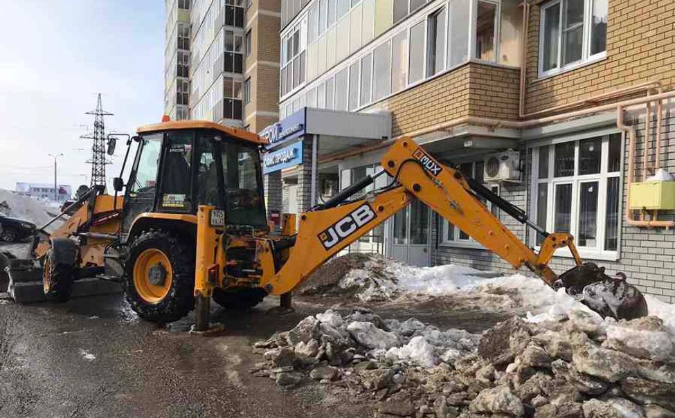 Чебоксары избавляются от залежей снега