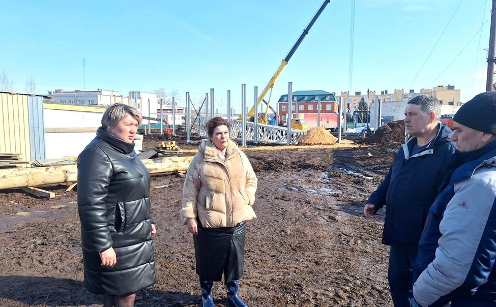 В Цивильске строят гараж для автомобилей скорой помощи