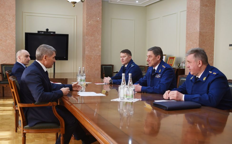 Глава Чувашии встретился с заместителем Генпрокурора РФ