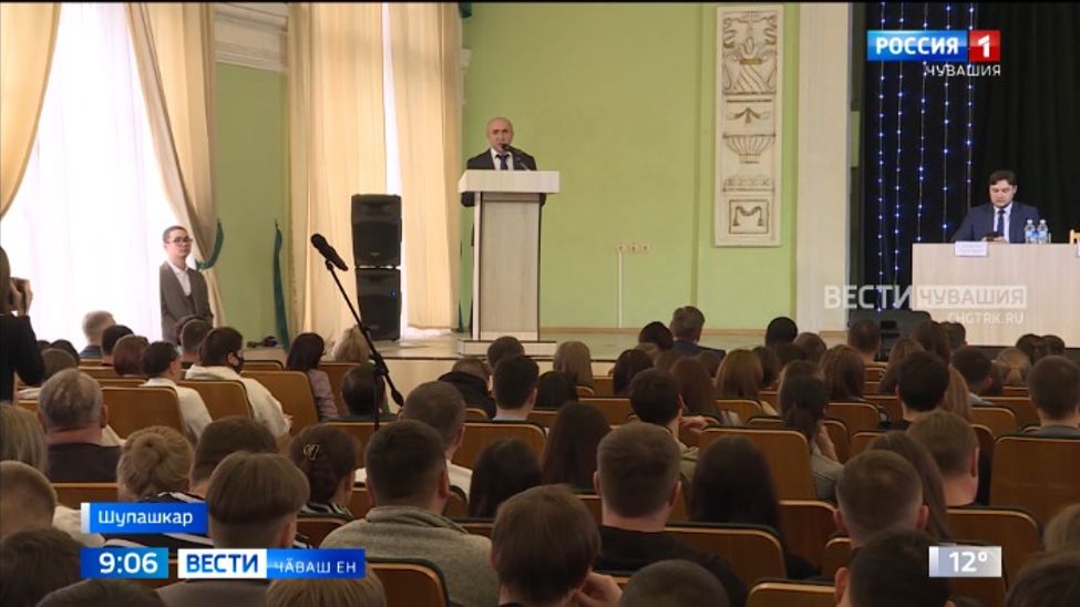 Ҫамрӑксене ялта хӑварас ыйтӑва сӳтсе яврӗҫ