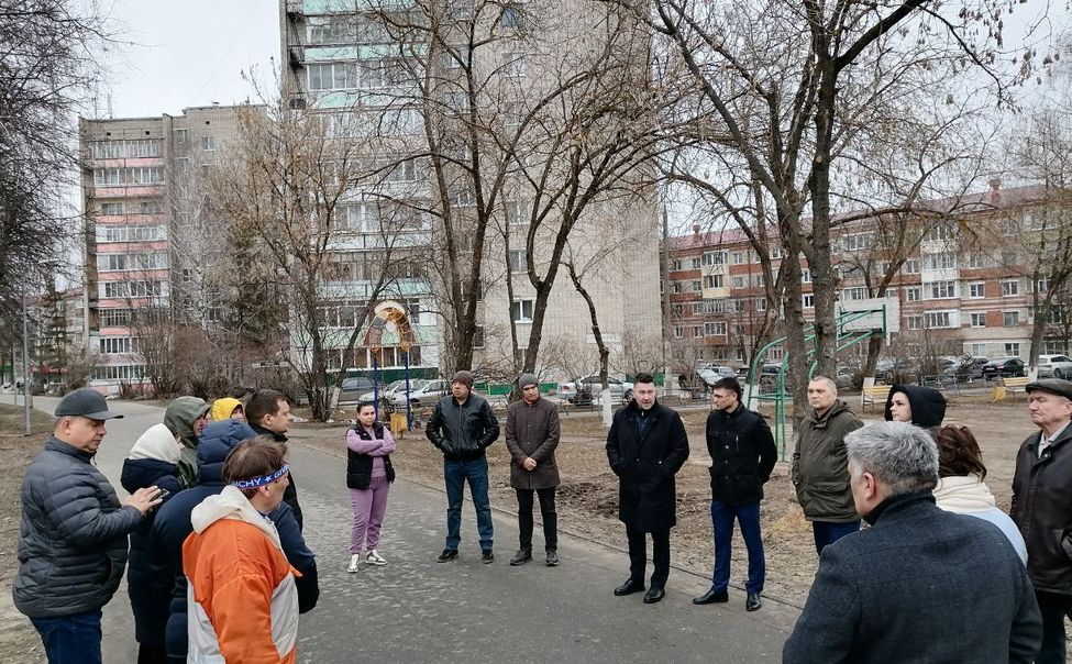 В Новочебоксарске инспектируют дворы и детские площадки