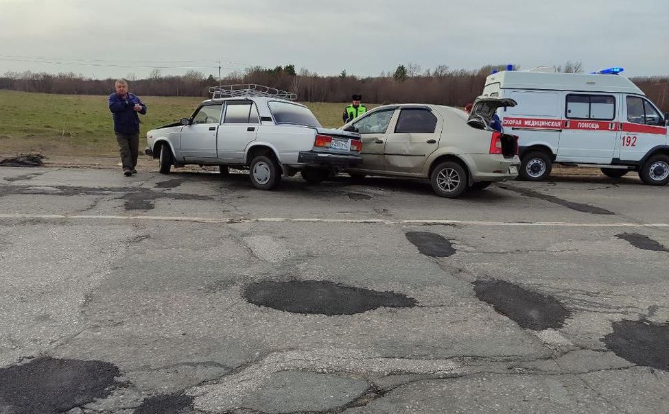За сутки на дорогах Чувашии произошло 3 ДТП. Пострадали 6 человек