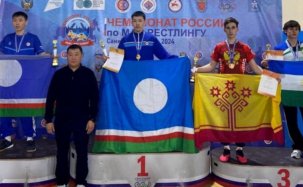 Мас-рестлеры Чувашии привезли медали с чемпионата и первенства России