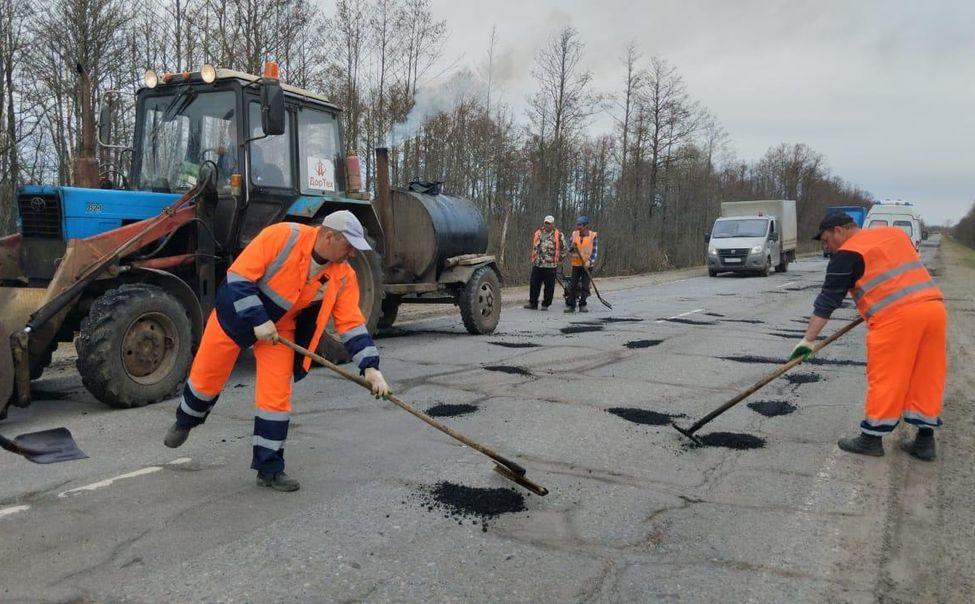 За сутки дорогах Чувашии ямочный ремонт провели на площади 1,2 тысячи кв. м