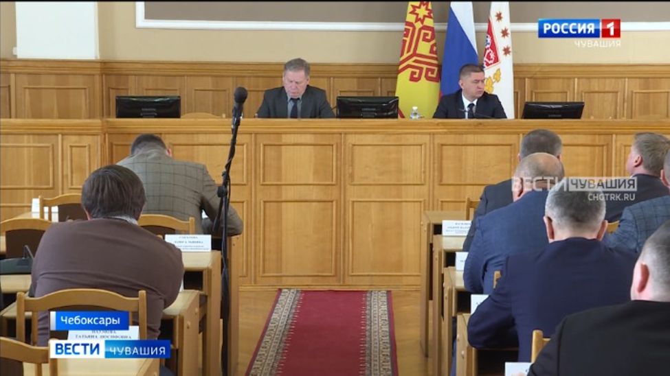 В чебоксарских парках и скверах идет обработка от клещей