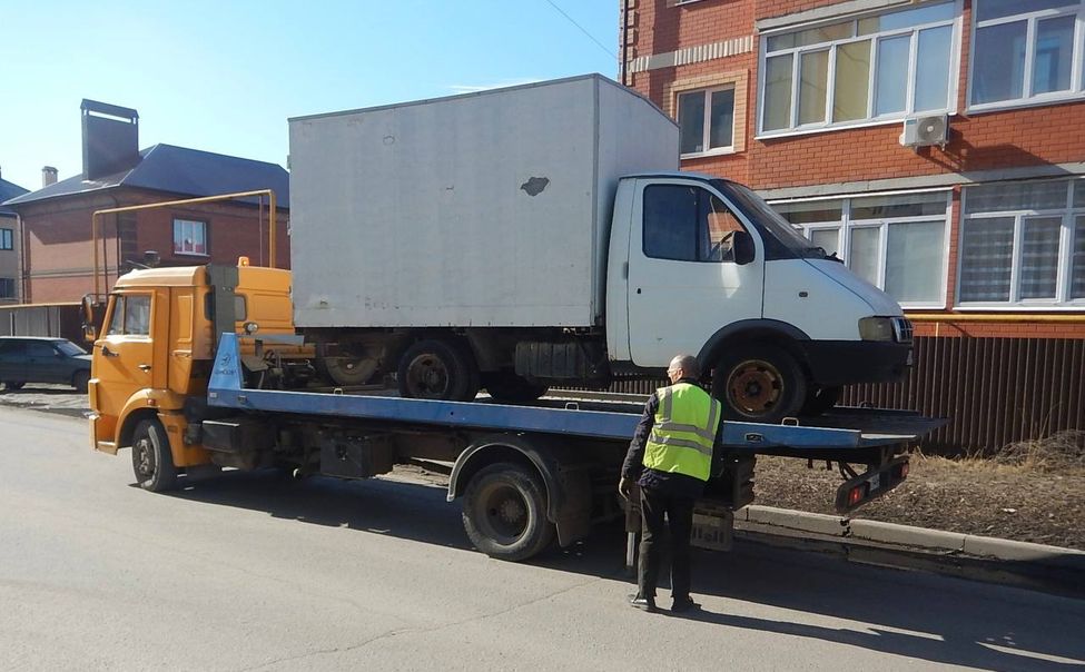 В Чебоксарах пьяный водитель, устроивший ДТП с инкассаторской машиной, лишился своего грузовика