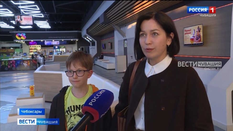 Жители Чувашии делятся впечатлениями после просмотра фильма "Сто лет тому вперед"