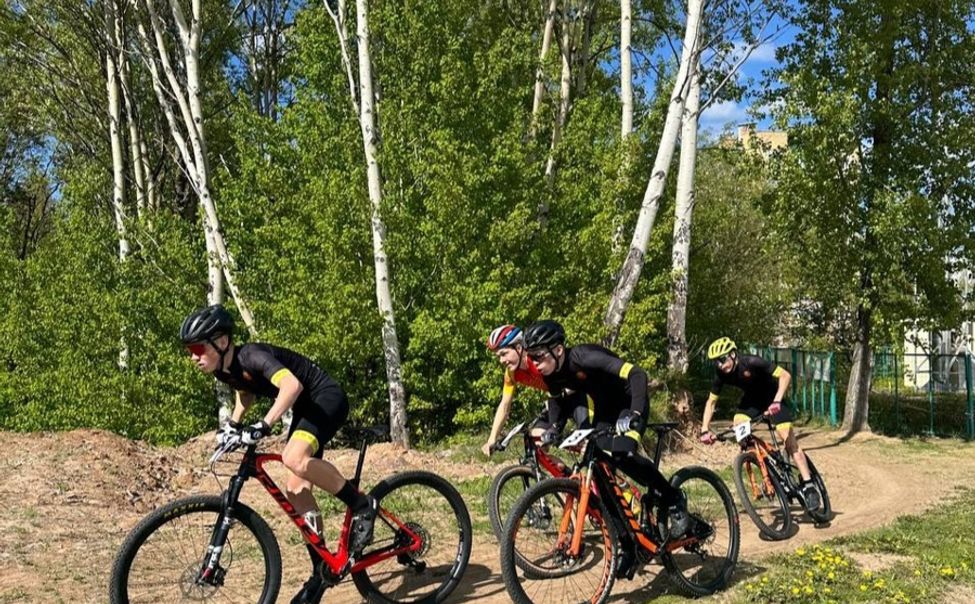 Велогонщики Чувашии выступили на чемпионате и первенстве Поволжья по маунтинбайку