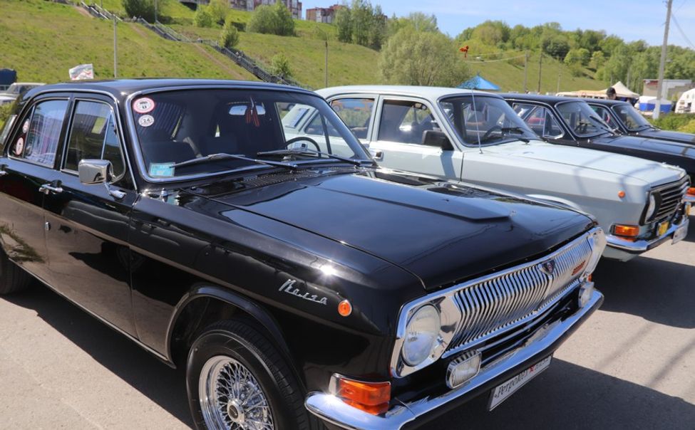 В Новочебоксарске проходит фестиваль авто-мото-ретротехники «Старый клаксон»