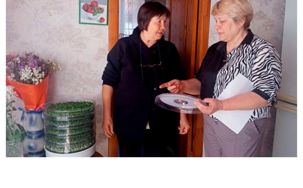 Жительница Яльчикского округа готовит сушеные проднаборы для бойцов СВО