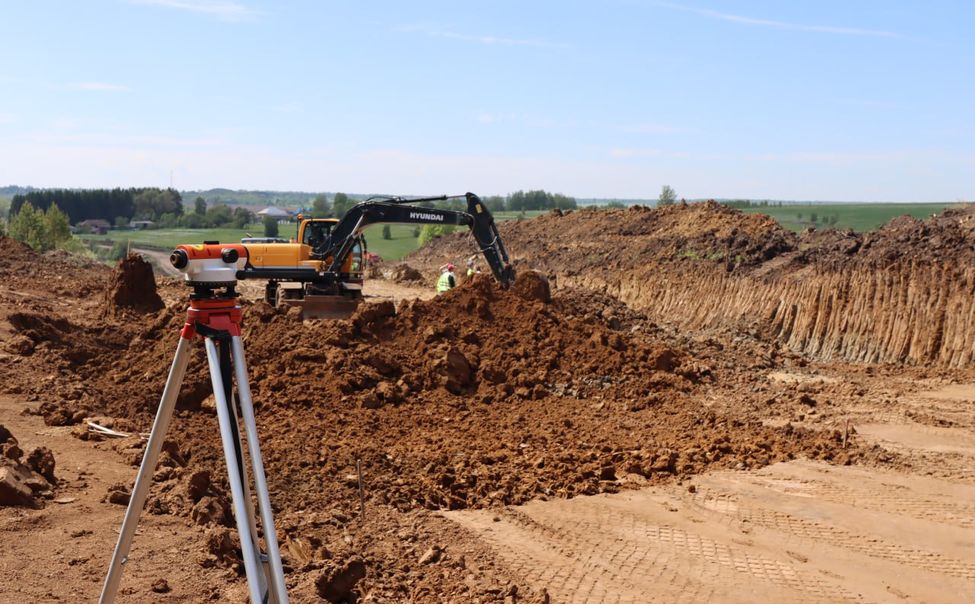 В Красночетайском округе реконструируют дорогу с заменой водопропускной трубы 