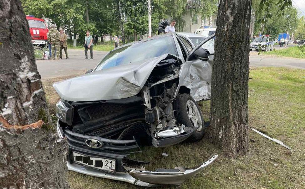 МВД раскрыло подробности утреннего ДТП в Ядрине. Пострадали мужчина с внуком