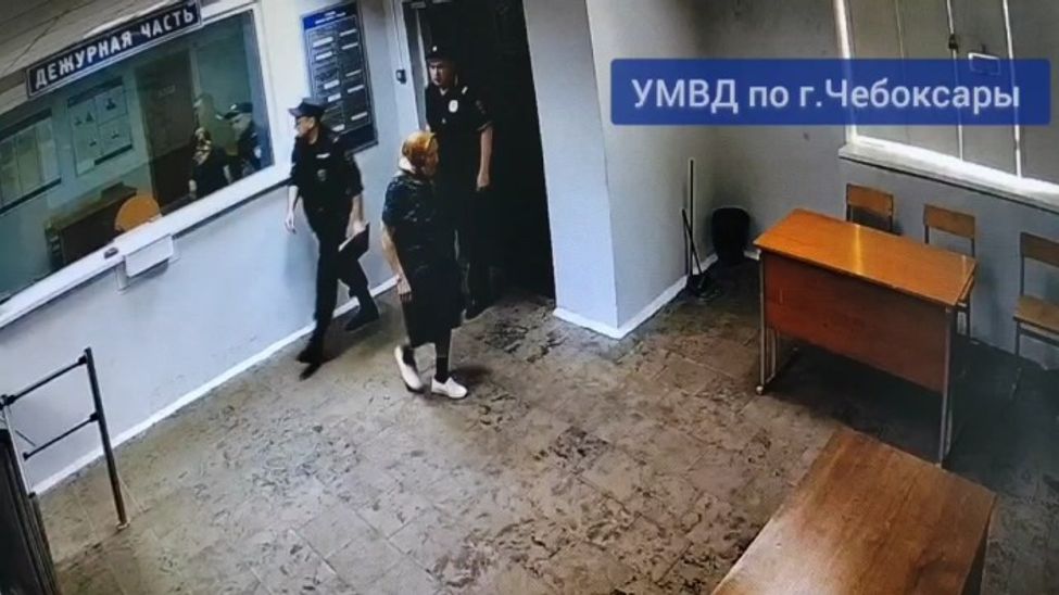 В Чебоксарах 83-летней пенсионерке не дали перевести полмиллиона рублей мошенникам
