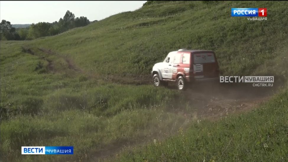 36 автоэкипажей приняли участие в ралли-рейде «Сурский рубеж»