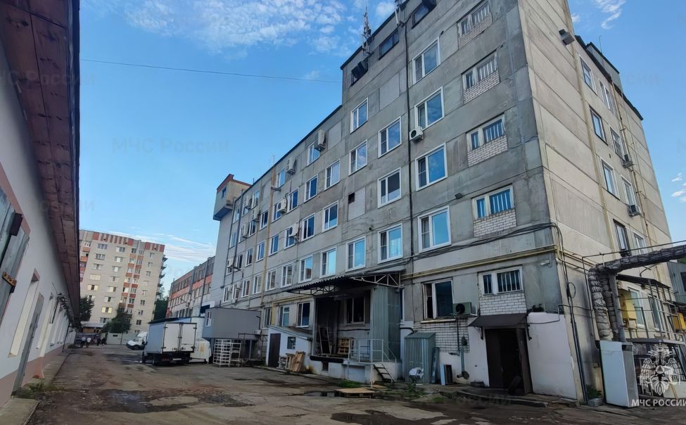 На кондитерской фабрике в Чебоксарах произошел пожар. 1 человек госпитализирован