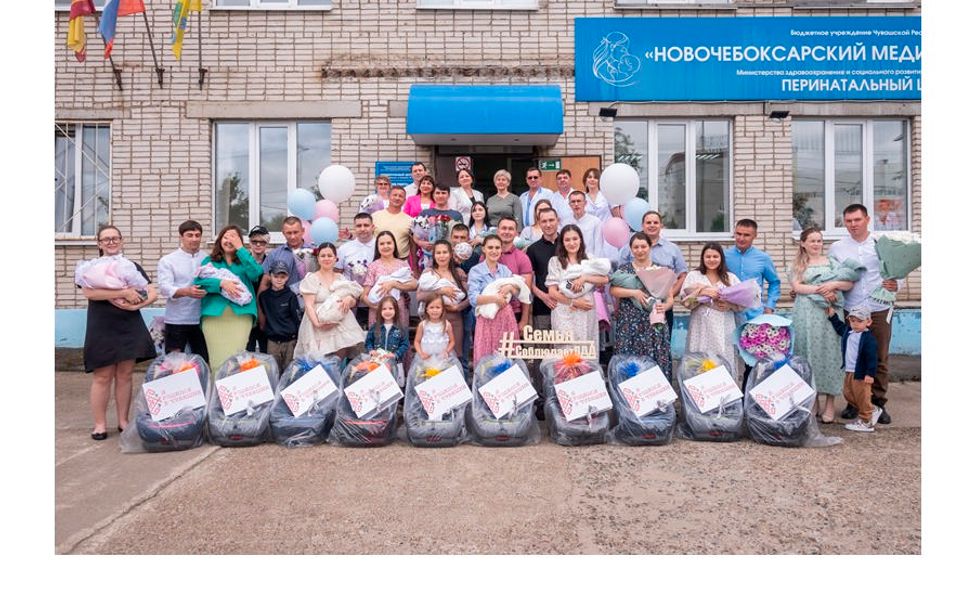 В Чувашии для молодых родителей прошел мастер-класс по установке детских автокресел