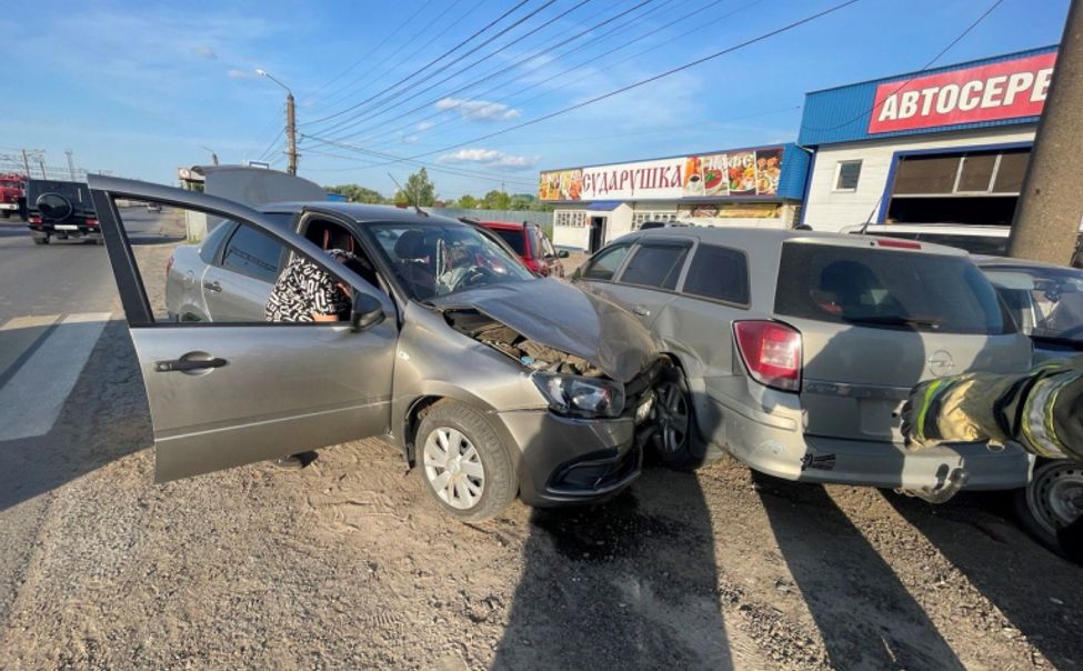 В Канаше женщина за рулем потеряла сознание и сбила велосипедиста
