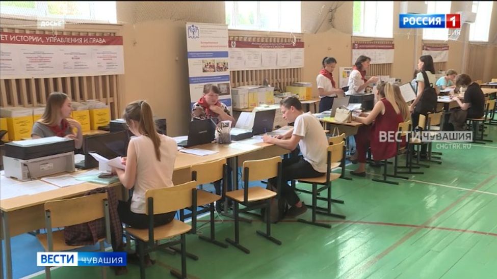 В вузах Чувашии продолжается приемная кампания
