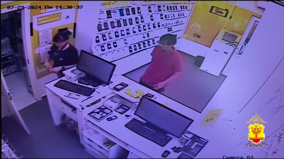 В Новочебоксарске  задержали подозреваемого в ограблении салона сотовой связи