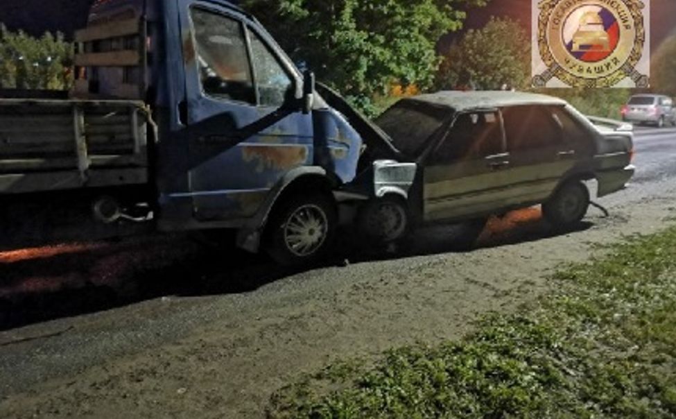 В Канаше 17-летний водитель без прав устроил ДТП