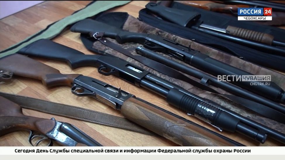 Охотники Чувашии продолжают передавать свои ружья в зону СВО