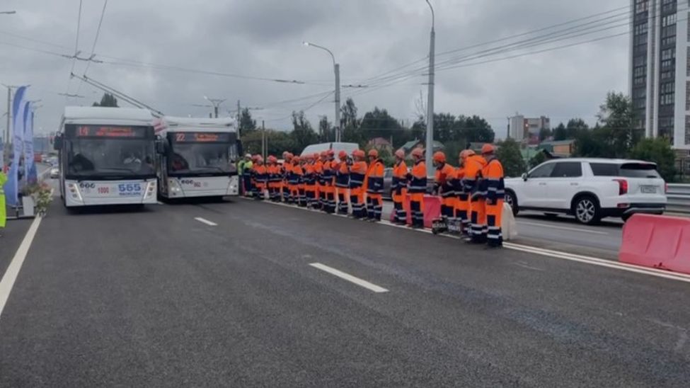 В Чебоксарах открыли движение по Октябрьскому мосту