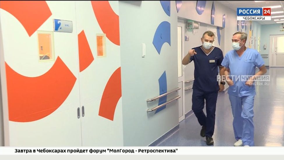 Чебоксарские хирурги удачно провели сложнейшие операции малышу с пороками развития