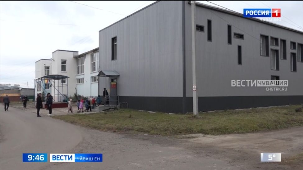 Шупашкар тӑрӑхӗнче тӗпрен юсанӑ хыҫҫӑн спорт залӗ уҫӑлчӗ