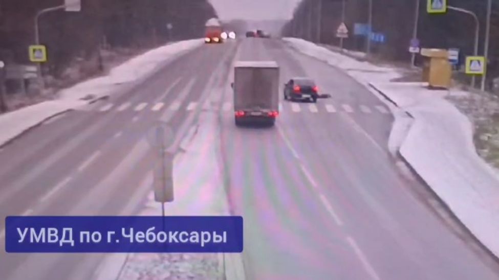 В Чебоксарах сбили 23-летнюю девушку