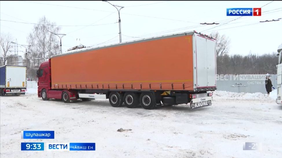 Пылак кучченеҫрен пуҫласа тӗрлӗ машин таранах