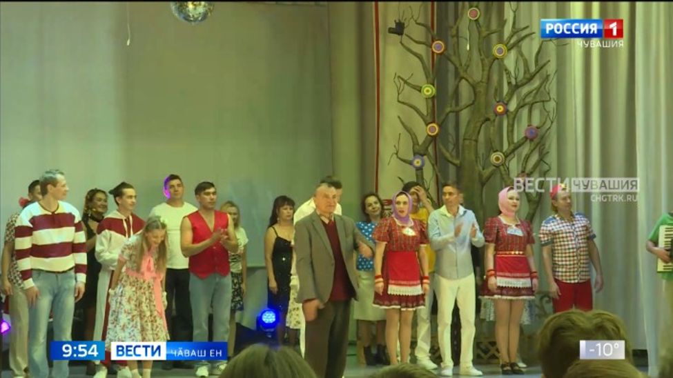 Ҫакӑн пек маҫтӑр ҫумӗнче ҫӗршер роль калӑпласа ӗмӗр ӗмӗрлени пысӑк телей