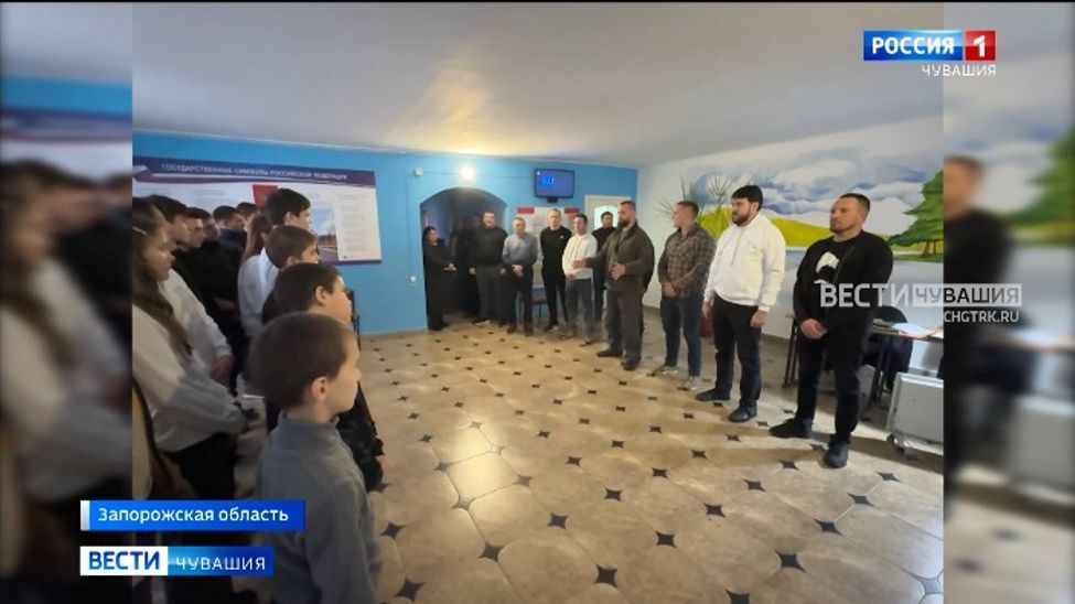 2,5 тысячи новогодних подарков получили дети подшефного Бердянского округа