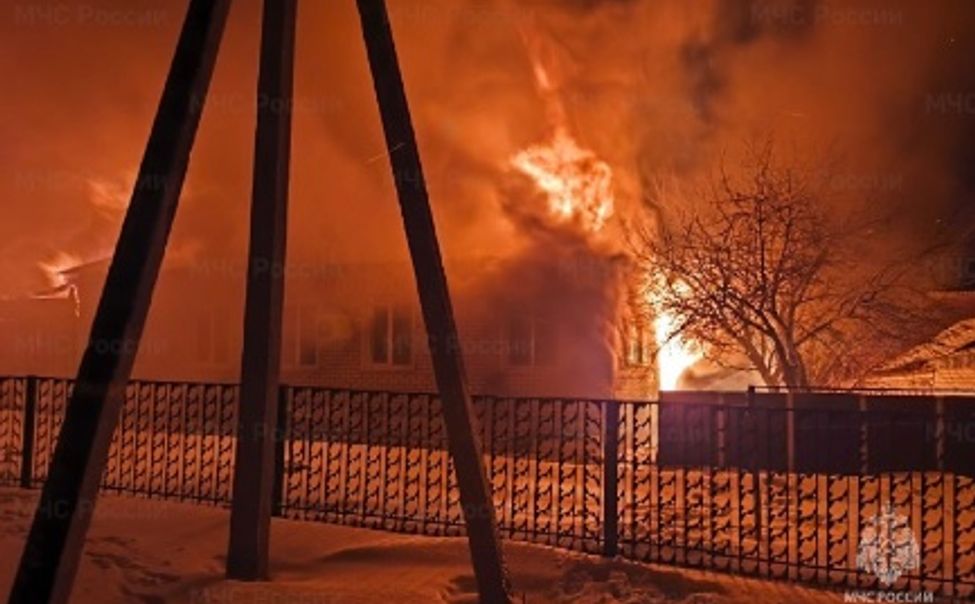 В деревне Малая Таяба сгорел дом 