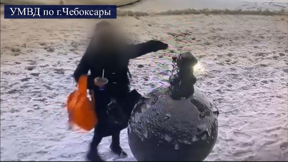 Чебоксарская вандалка украла розу у Маленького Принца с художественными целями