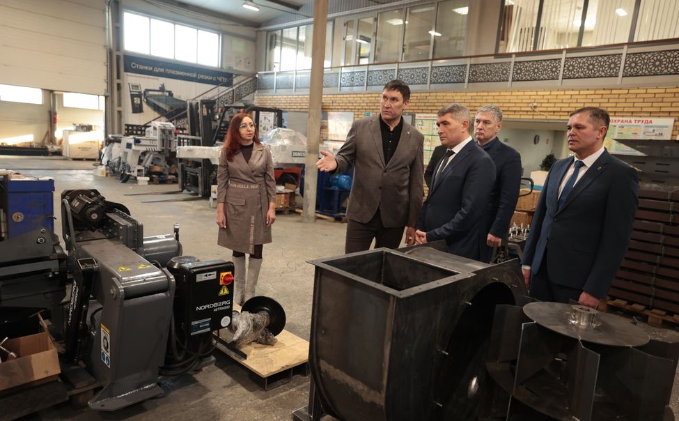 Глава Чувашии посетил предприятие по производству станков плазменной резки
